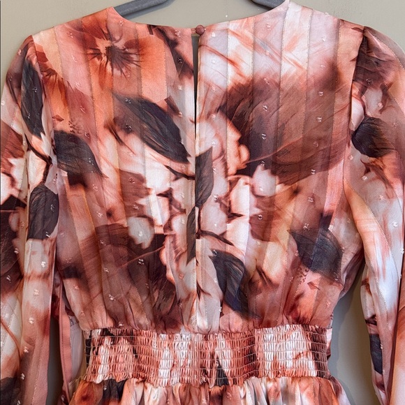 NWT- Socialite Floral Clip Dot Long Sleeve Minidress, Grey/Peach, size XS - Picture 11 of 12